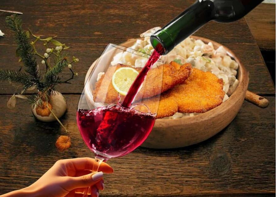 Krumlov's Ultimate Christmas Evening Tour & Festive Dinner - Exploring Český Krumlov Castle and Its Lavish Interiors