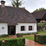 Kumrovec: Croatian Ethno Village & Josip Broz Tito's Birthplace - Visiting Tito’s Statue and Childhood School