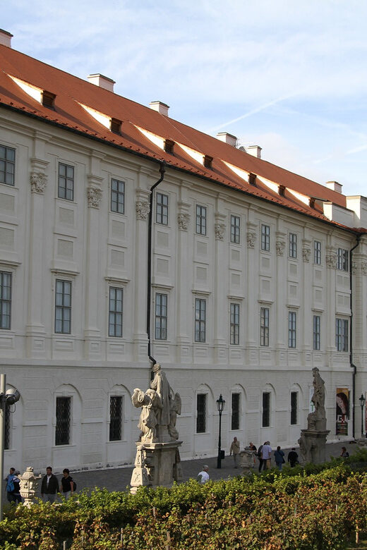 Kutna hora - GUIDED TOUR TO KUTNA HORA - Exploring the Gothic Cathedral of St. Barbora