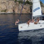 La Herradura: Sailing with a view of dolphins - Onboard Experience with a Bavaria 37 Cruiser