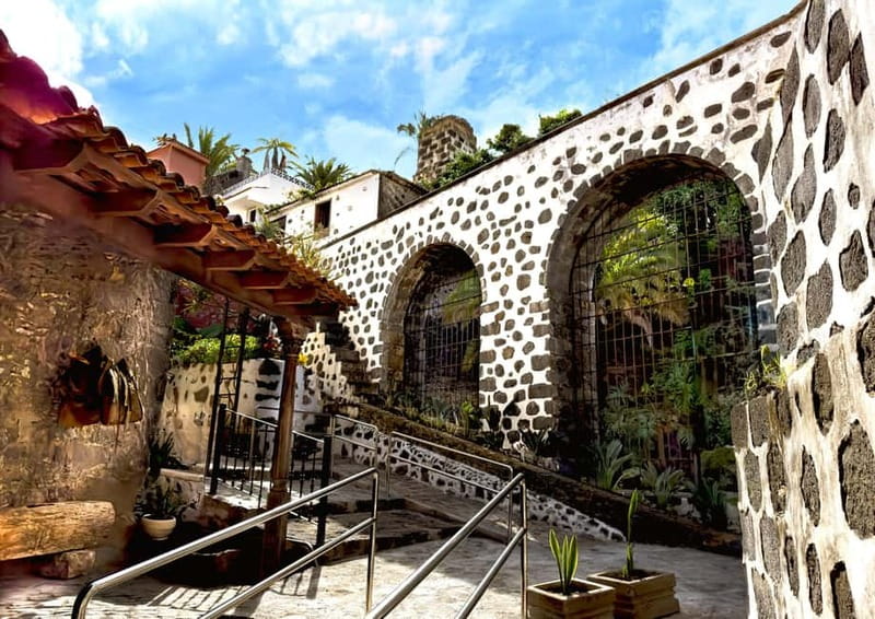 La Orotava:Casa de los Balcones & Molino del Hoyo Gofio Mill - Casa de Los Balcones: The Highlight of Canarian Wooden Architecture