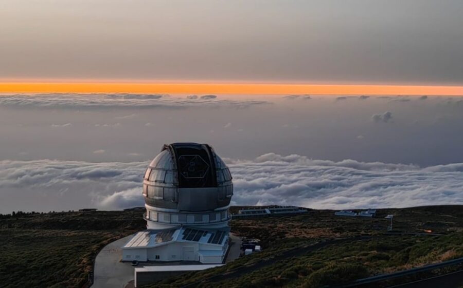 La Palma: Roque de los Muchachos Stargazing Tour with Wine - Watching the Sunset with a Glass of Wine