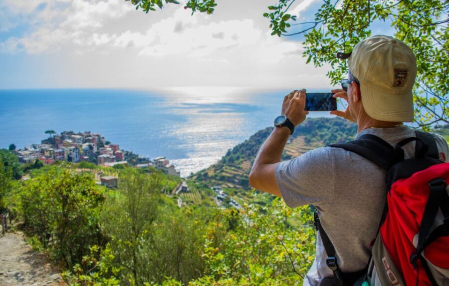 La Spezia: Cinque Terre Guided Hiking Tour - From La Spezia to Manarola: The Beginning of the Hike