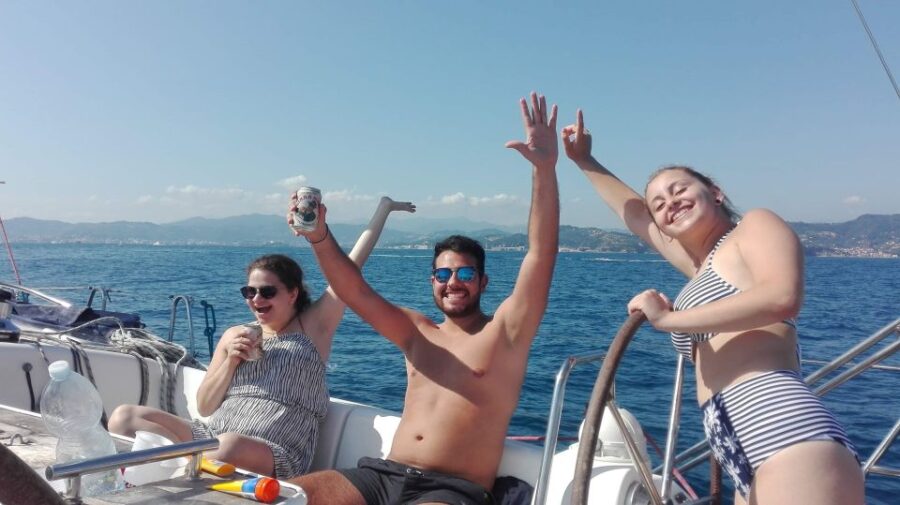 La Spezia : Private Sailboat tour of cinque terre with lunch - Starting Point and Group Size