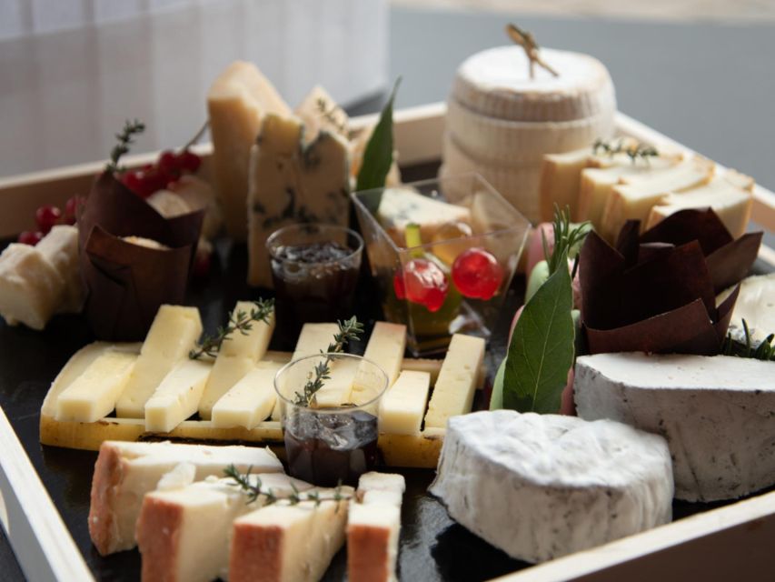 Lake Como: Cheese and Wine Tasting in Valsassina - Authentic Cheese Tasting at Carozzi Dairy