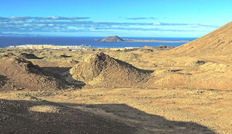 Lanzarote: Advanced 5-Hour Fuerteventura E-Bike Tour - Crossing the White Sand Riverbed to Cotillo