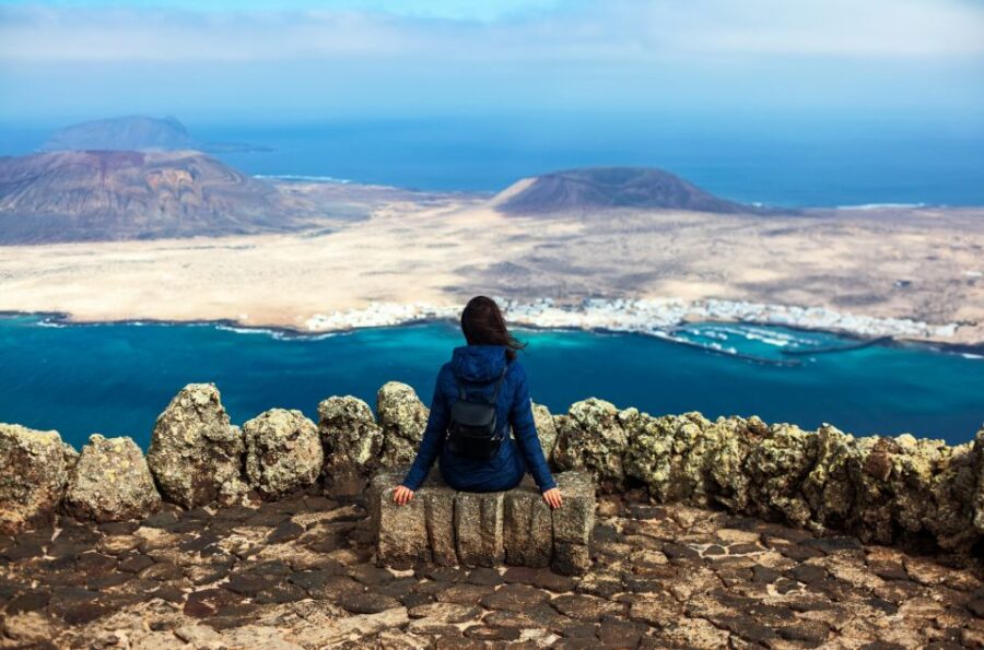 Lanzarote: César Manrique Full-Day Tour - The Tour Starts with Monumento al Campesino and the Canary Islands Craftsmanship