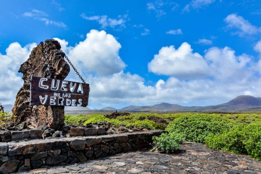 Lanzarote: Cueva de los Verdes & Jameos del Agua Tour - Discover the Secrets of Cueva de los Verdes