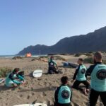 Lanzarote: dynamic surf lessons with friends or private lessons in Famara - What’s Included in the Surf Lesson