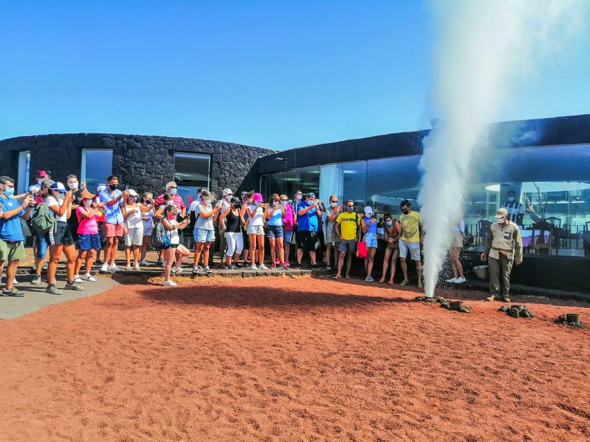 Lanzarote: Full-Day Island Highlights Tour - The Caves of Lanzarote: Cueva de los Verdes and Jameos del Agua