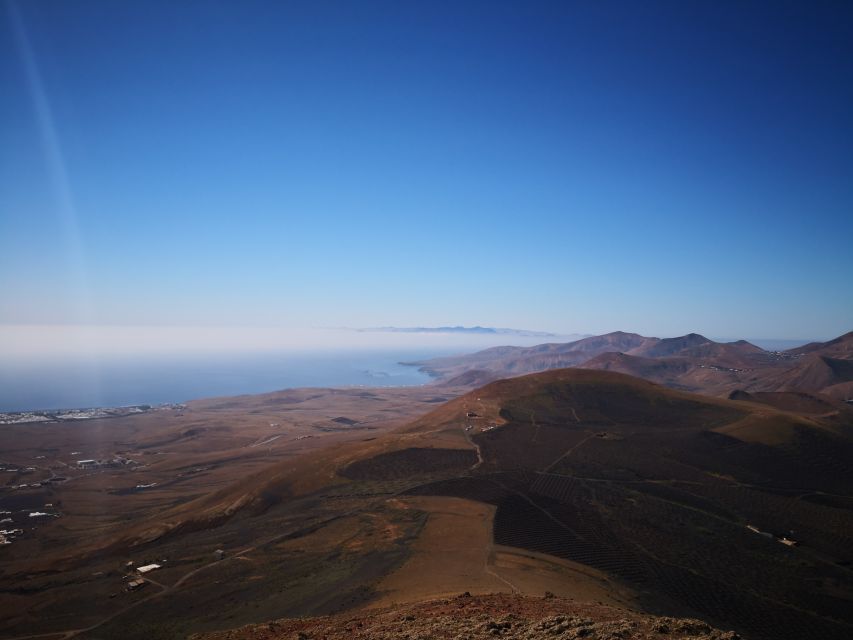 Lanzarote: La Geria Vineyards Hiking Tour - From the Volcanic Craters to the Third-Highest Viewpoint