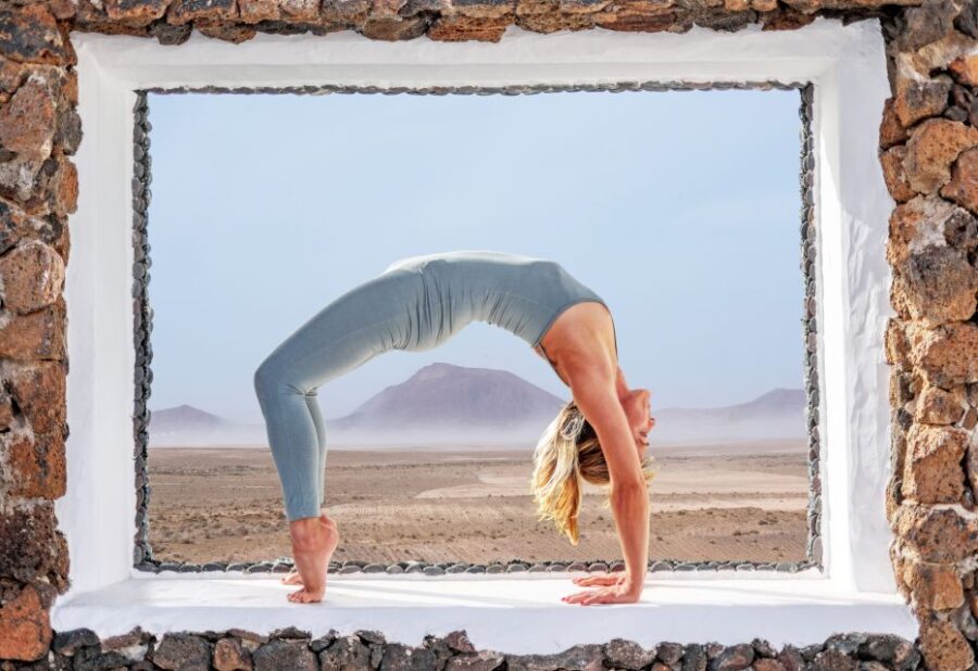 Lanzarote: Volcanic Yoga Session with Ocean Views - How Sandra Guides Your Practice