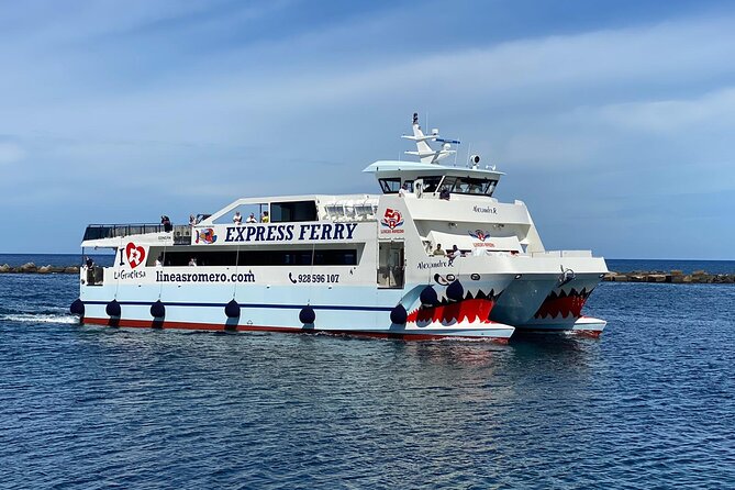 Lanzarote:Return ferry ticket to La Graciosa. Free wifi & parking - Multiple Daily Departures for Flexible Planning