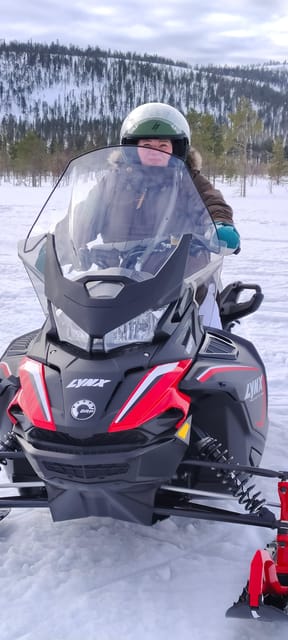 Lapland: Private Snowmobile Safari with arctic Local Guide - Exploring the Scenic Routes of Luosto and Pyhä Mountain