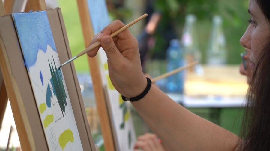Lazise: Painting Expereince with Wine and Local Food Platter - Scenic Setting at Azienda Agricola Le Ginestre