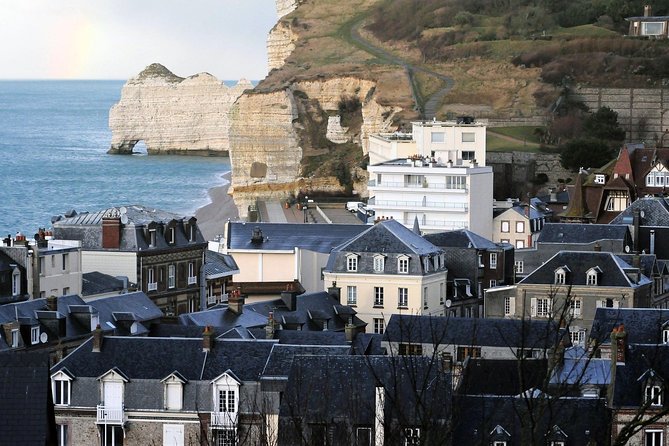 Le Havre to Etretat & Honfleur : Small Group Private Tour - Exploring the Cliffs of Étretat