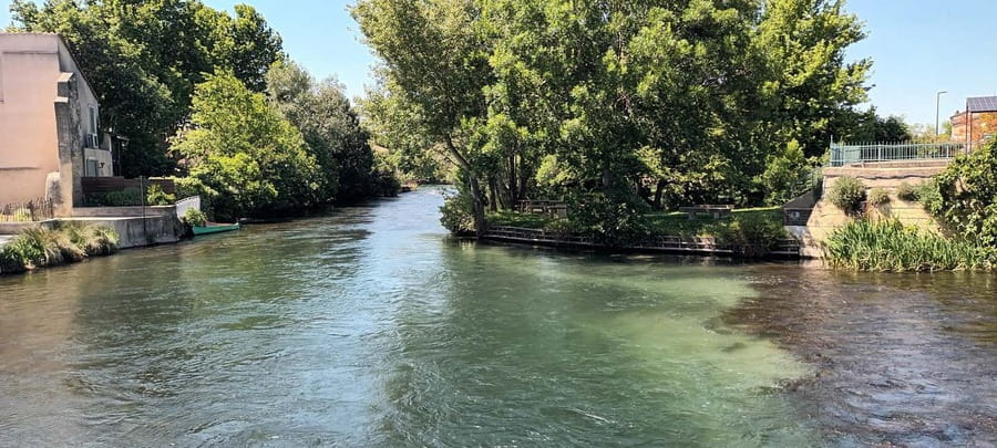 Le Thor and L'isle Sur La Sorgue: Electric bike tours - Exploring the Village of Isle sur la Sorgue