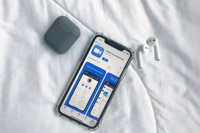 Learn Playful Seductive French Phrases Online - Meeting Point and How the Virtual Experience Works