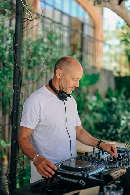 Learn to mix with a professional DJ in Ibiza - Exploring the State-of-the-Art DJ Equipment in Ibiza