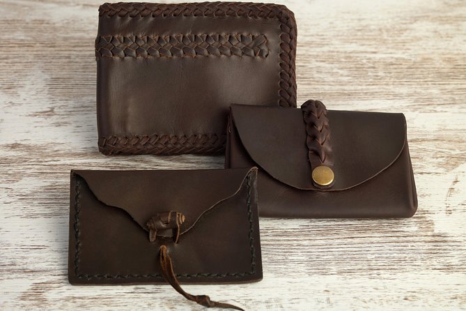 Leathercraft Workshop in the Rastro of Madrid - Discover the Heart of Madrid’s Leathercraft Tradition