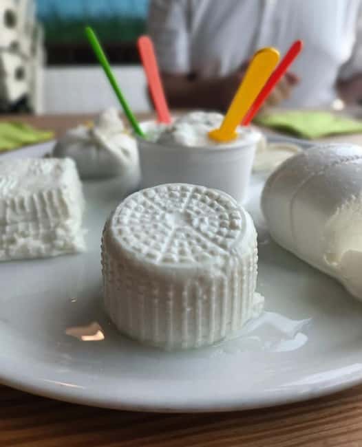 Lecce: Olive Oil, Cheese, and Wine Tasting Experience - Visiting Lecce’s Old Town for a Tasting in a Cozy Bistrot