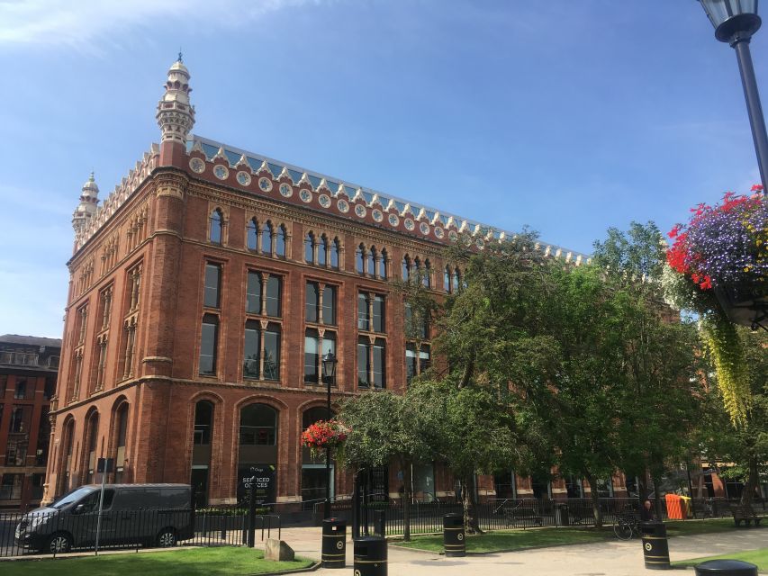 Leeds: 2-Hour Highlights Walking Tour - Starting at City Square and Meeting Your Guide