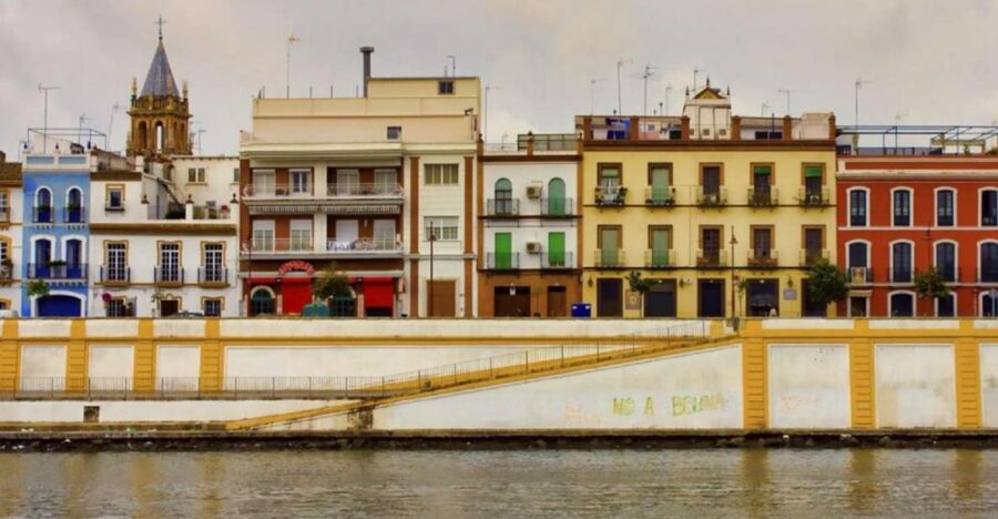 Legends of Triana Walking Tour in Spanish - Calle Betis: The Riverside Vibe