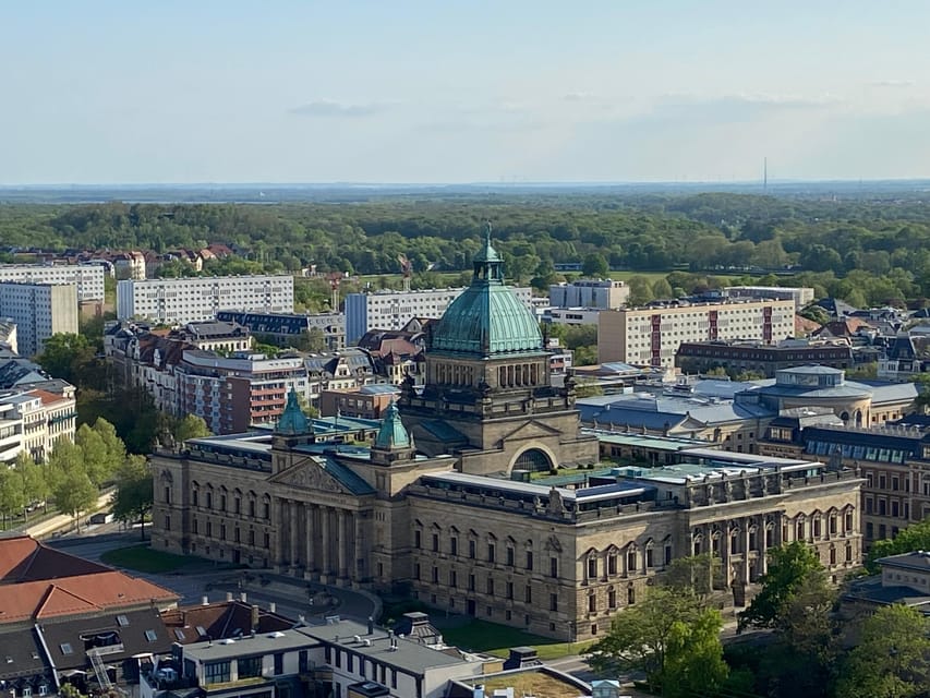 Leipzig: Guided tour of the Federal Administrative Court - Behind the Scenes at the Courtrooms and Presidential Hall
