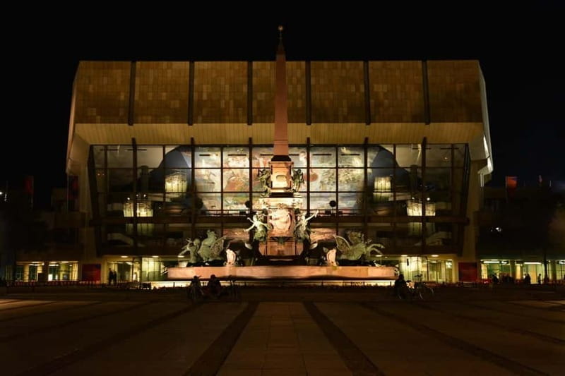 Leipzig Night Watchman of the 21st Century: Modern Evening Tour - Starting Point at the Stadtstromer Shop in Höfe am Brühl