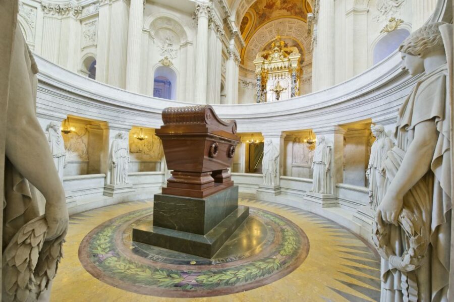 Les Invalides: Napoleon's Tomb & Army Museum Entry - The Historic Site of Les Invalides in Central Paris