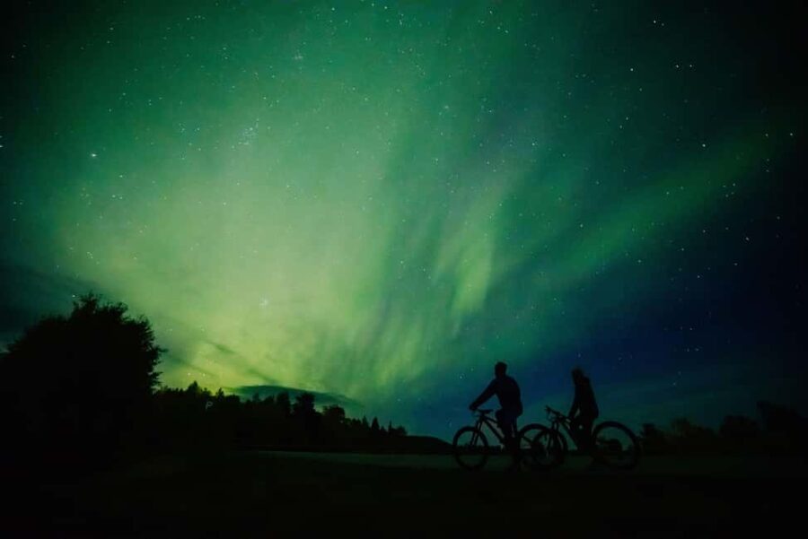 Levi: E-Fatbike Adventure to Find the Northern Lights - Finding the Northern Lights from Remote Forest Spots