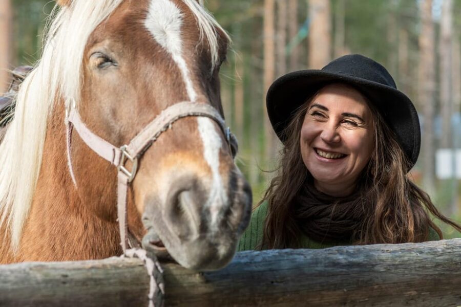 Levi: Evening Horseback Ride with Northern Lights - The Forest Trail Experience in Laplands Wilderness