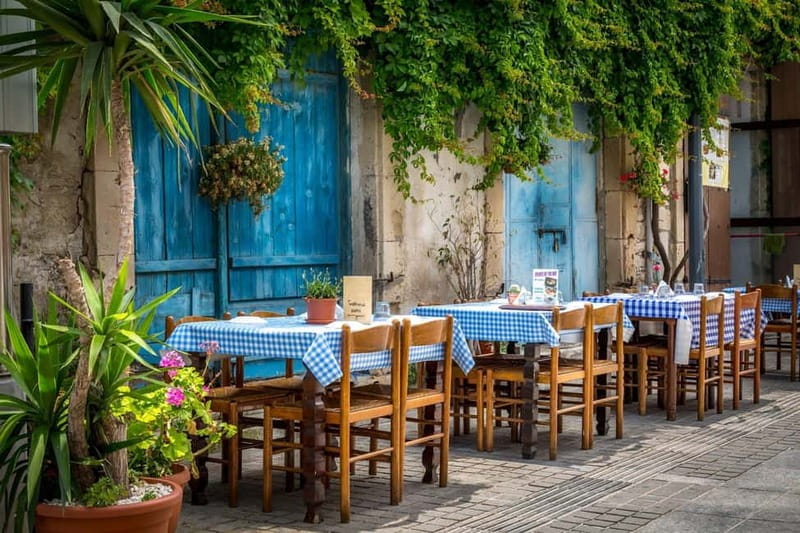 Limassol, Omodos & Wine Tasting Tour - Traditional Lunch at a Family-Owned Taverna