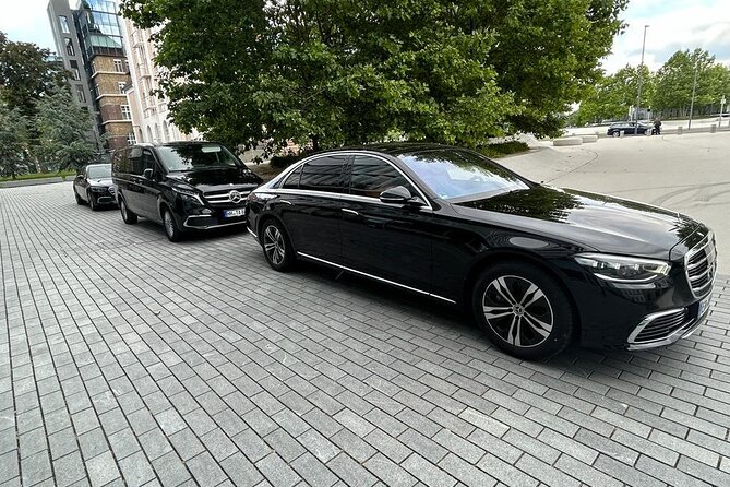 Limousine Transport Service Munich Airport - Meeting Point at Munich International Airport