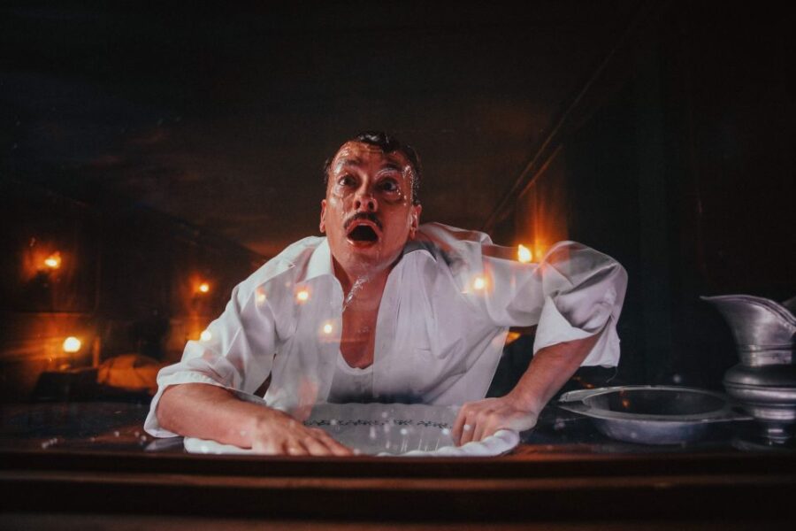 Lisboa - A Morte do Corvo, new immersive theatre, not spoken - Explore the Diverse Rooms of the Immersive Experience