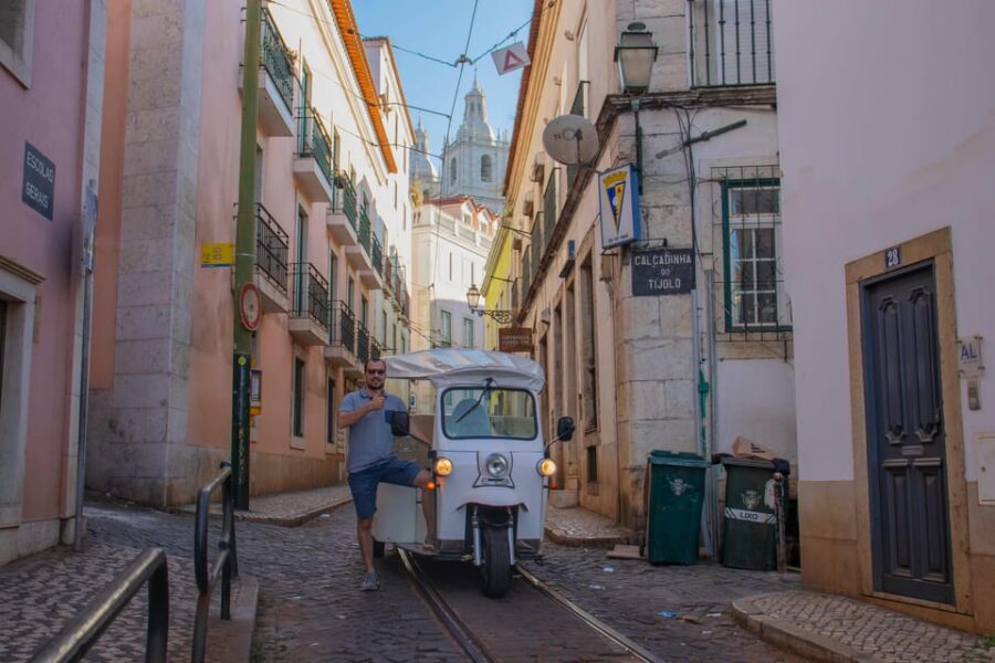 Lisbon: 2h or 4h Private TukTuk Tour with a True Local Guide - Exploring Lisbons Most Stunning Viewpoints