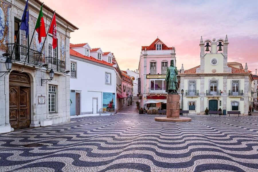 Lisbon and Sintra Private Tour - Discovering Lisbon’s Oldest District: Alfama