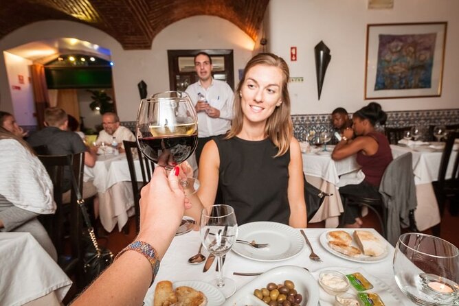 Lisbon: Authentic Fado Show, Dinner and Night Tour - The Magic of Lisbon’s Nighttime Landmarks