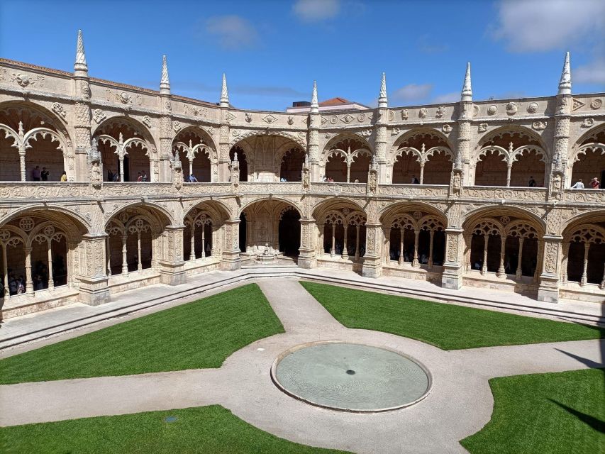Lisbon - Belém: German private tour including monastery - Specifics of the Belém District Meeting Point