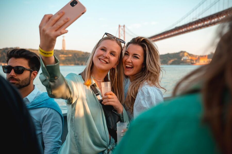 Lisbon Boat Party - Live DJ & Afterparty with VIP Club entry - Departure and Meeting Point at Lisbon’s "Principe Perfeito" Sailboat