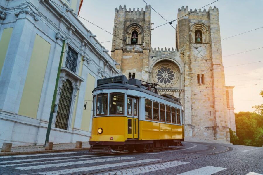 Lisbon: Capture the most Photogenic Spots with a Local - Exploring Lisbon’s Photogenic Landmarks