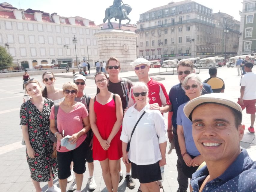 Lisbon: City Sightseeing Private Tour with Guide - Starting Point at Praça do Comércio in Lisbon