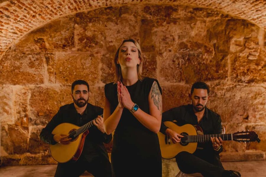 Lisbon: Fado Show and Wine inside Medieval Walls - The Fado Performance: Talented Singers and Guitarists