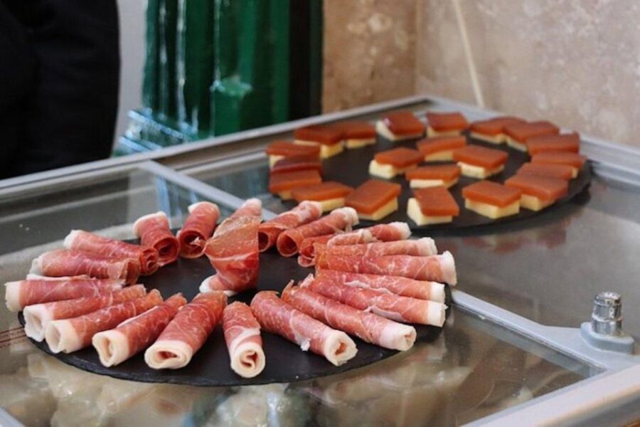 Lisbon Food and Wine Walking Tour - Starting Point and Tour Logistics in Lisbon