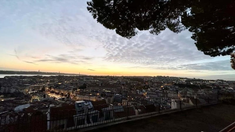 Lisbon: Guided Tuk-Tuk Tour of Hidden Gems and Landmarks II - Visiting Belem Tower in Style