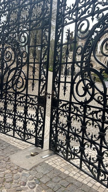 Lisbon: Half Day Trip to Sintra and Quinta da Regaleira - Key Points