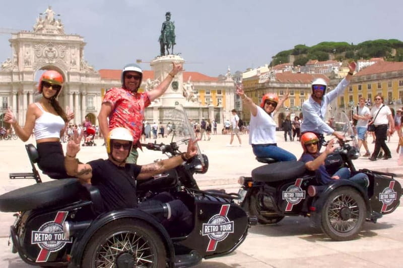 Lisbon : Historic Motorcycle Side-car Tour 1H - The Experience Starts in Lisbon’s Lively Chiado District