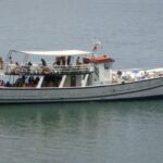 Lisbon: New Year's Eve Tagus River Cruise with Open Bar - Embark from Blue Skipper Snacks & Drinks in Alcântara