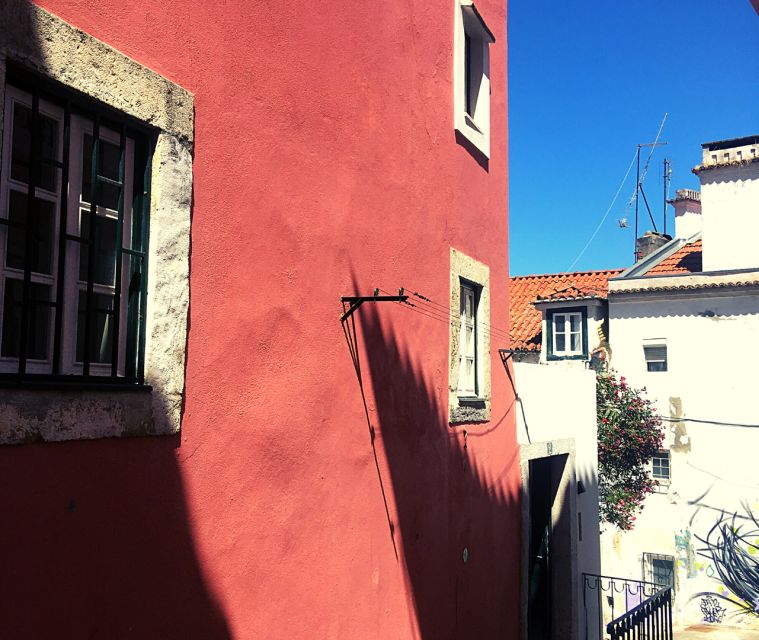 Lisbon: Old Town Walking Tour - Starting Point and Tour Duration