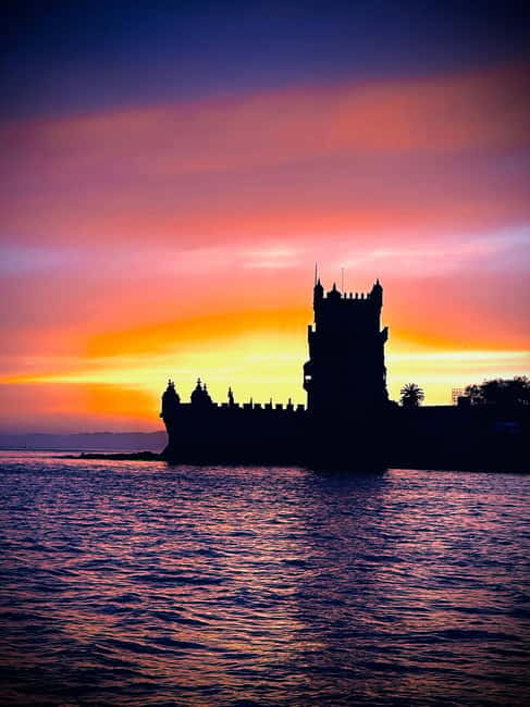 Lisbon On a Sailboat - Cultural Facts and Sailing Experience - Starting Point in Lisbon: Dockas de Santo Amaro by the 25th of April Bridge